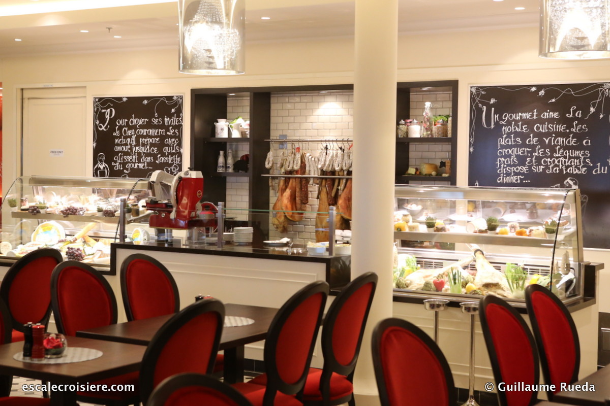 AIDAperla - Brasserie French Kiss