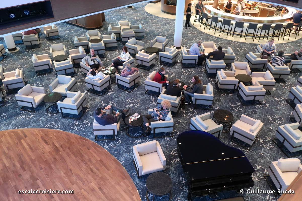 Norwegian Bliss - Atrium