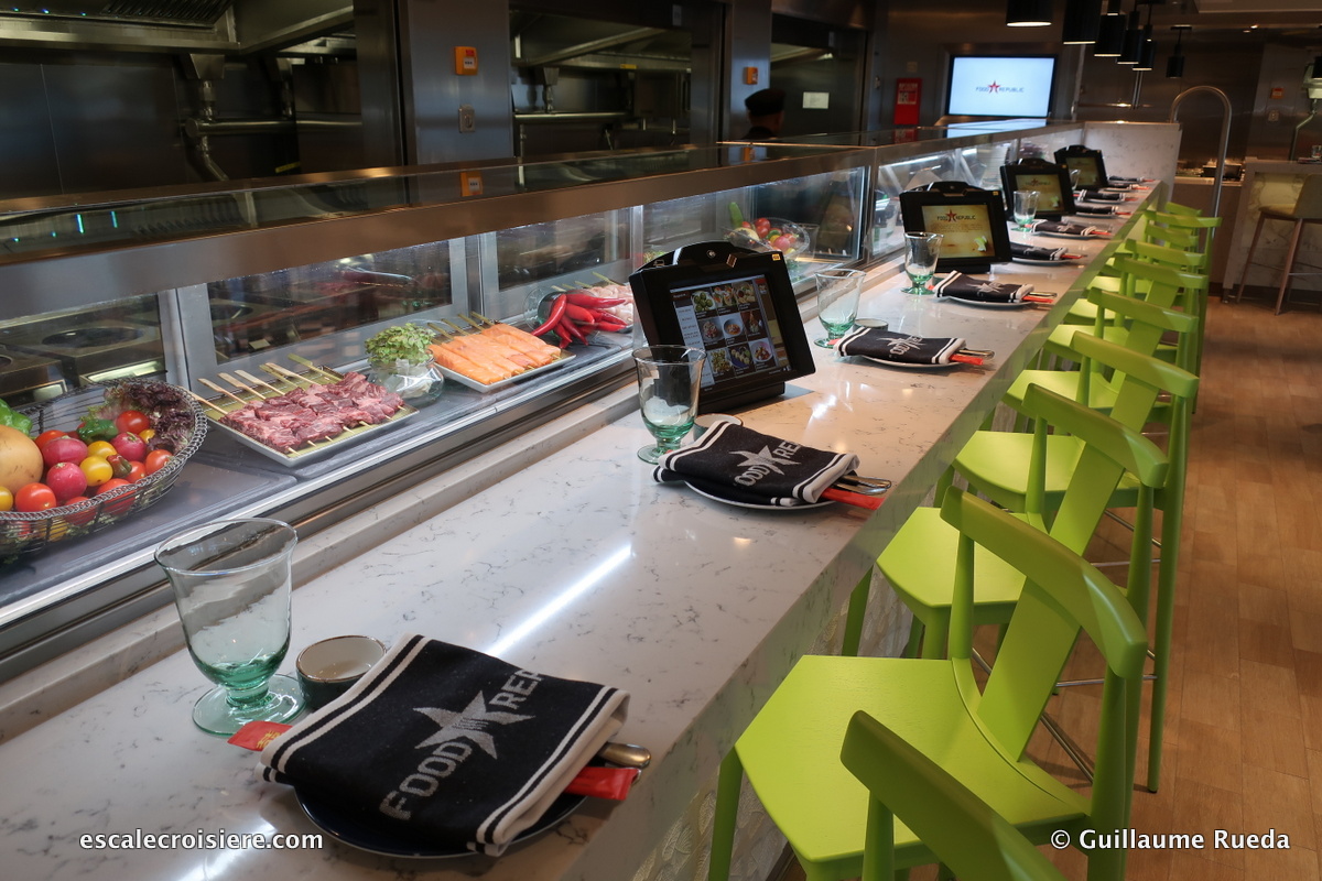 Norwegian Bliss - Food Republic restaurant