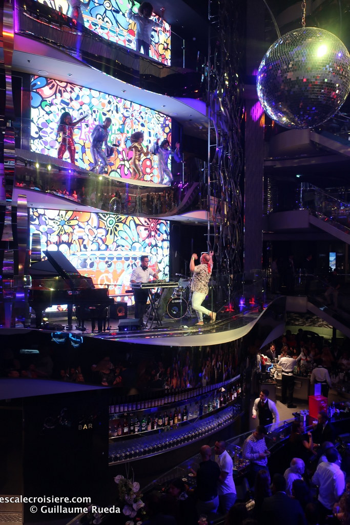 MSC Seaview Atrium (1)