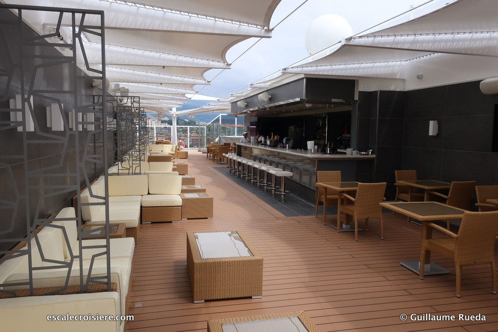 MSC Seaview - bar Yacht Club (1)