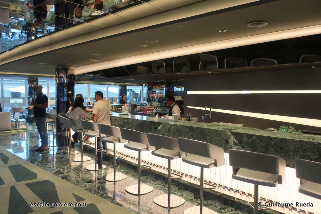 MSC Seaview - Shine bar