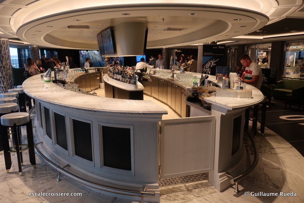MSC Seaview - Sports bar (1)