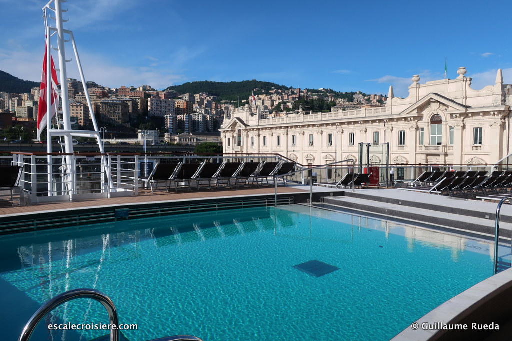 MSC Seaview - Sunset beach pool (1)