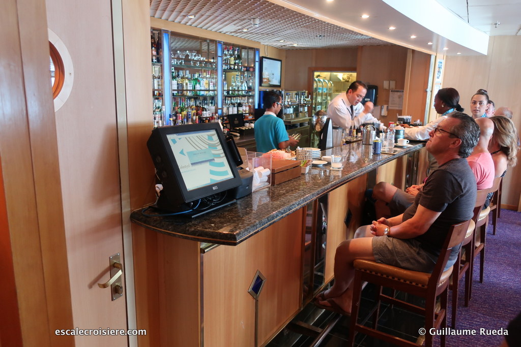 Celestyal Crystal - Bar des sports