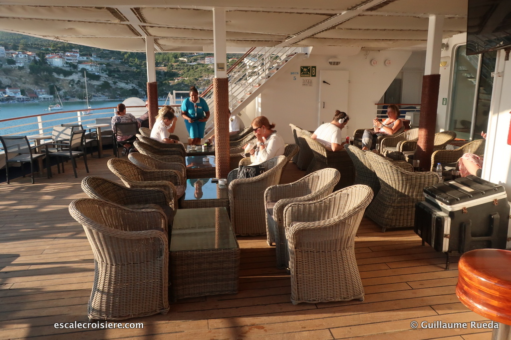 Celestyal Crystal - Thalassa bar