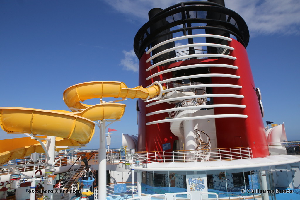 Disney Magic - Toboggan - Aquadunk