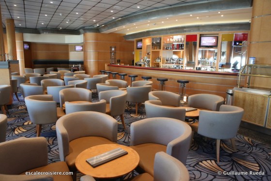 Disney Magic - Promenade Lounge