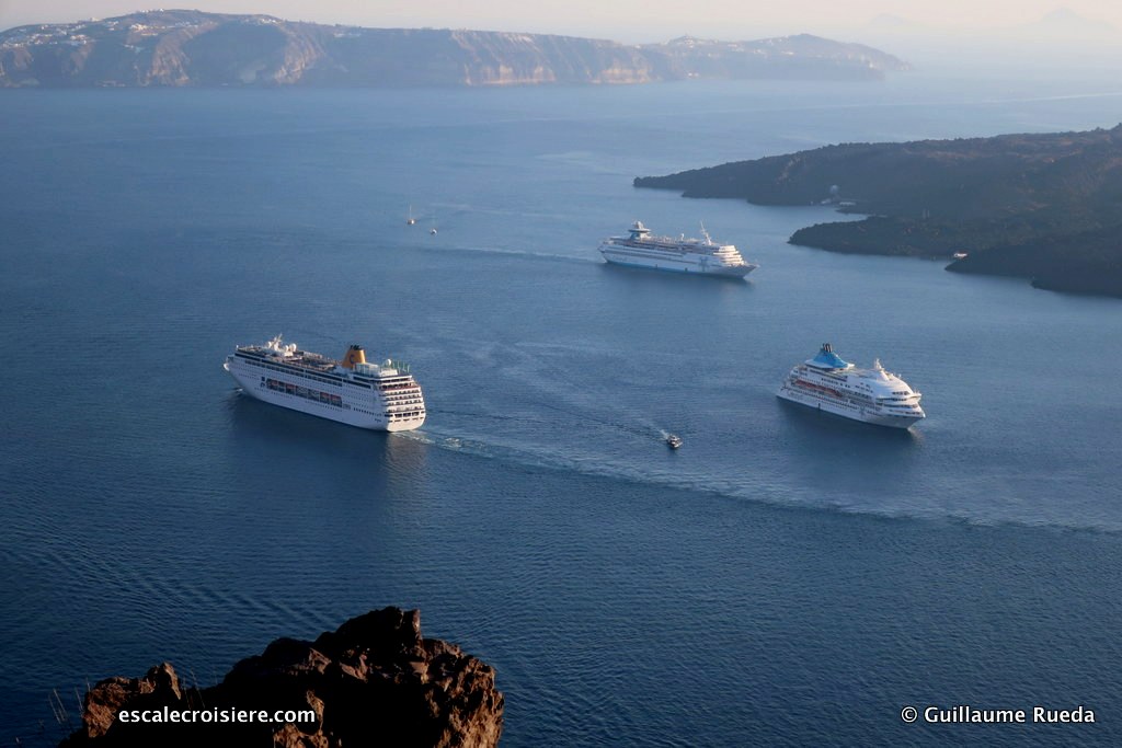 Celestyal Olympia - Celestyal Crystal - Santorin