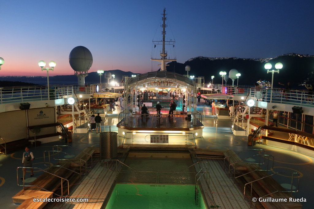 Celestyal Olympia - Leda Casual dining