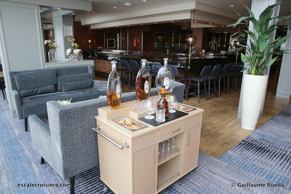 Mein Schiff 1 - Diamant bar