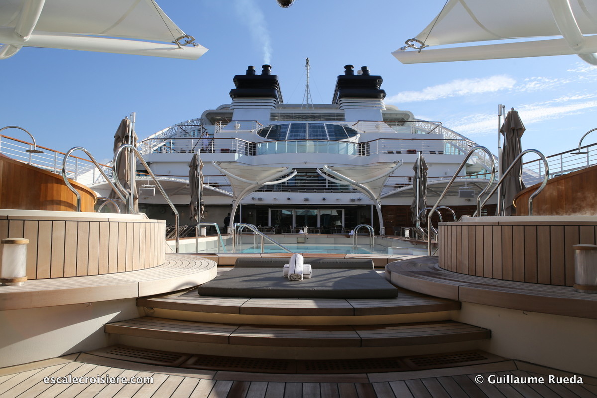 Seabourn Ovation - Piscine Centrale