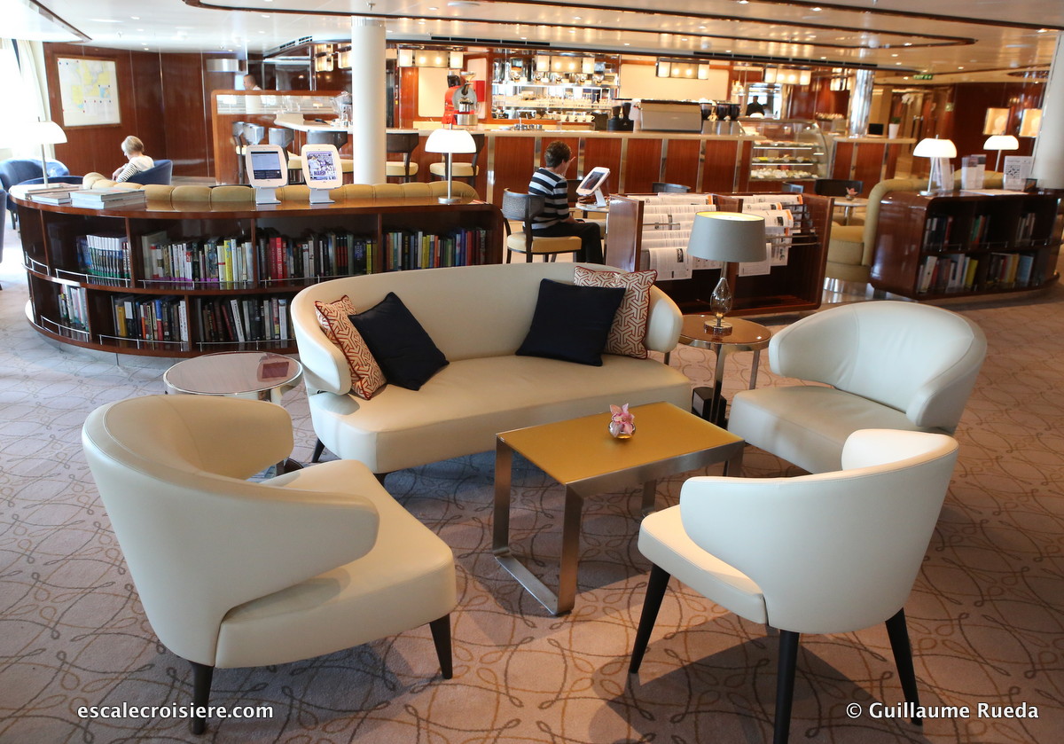 Seabourn Ovation - Seabourn Square