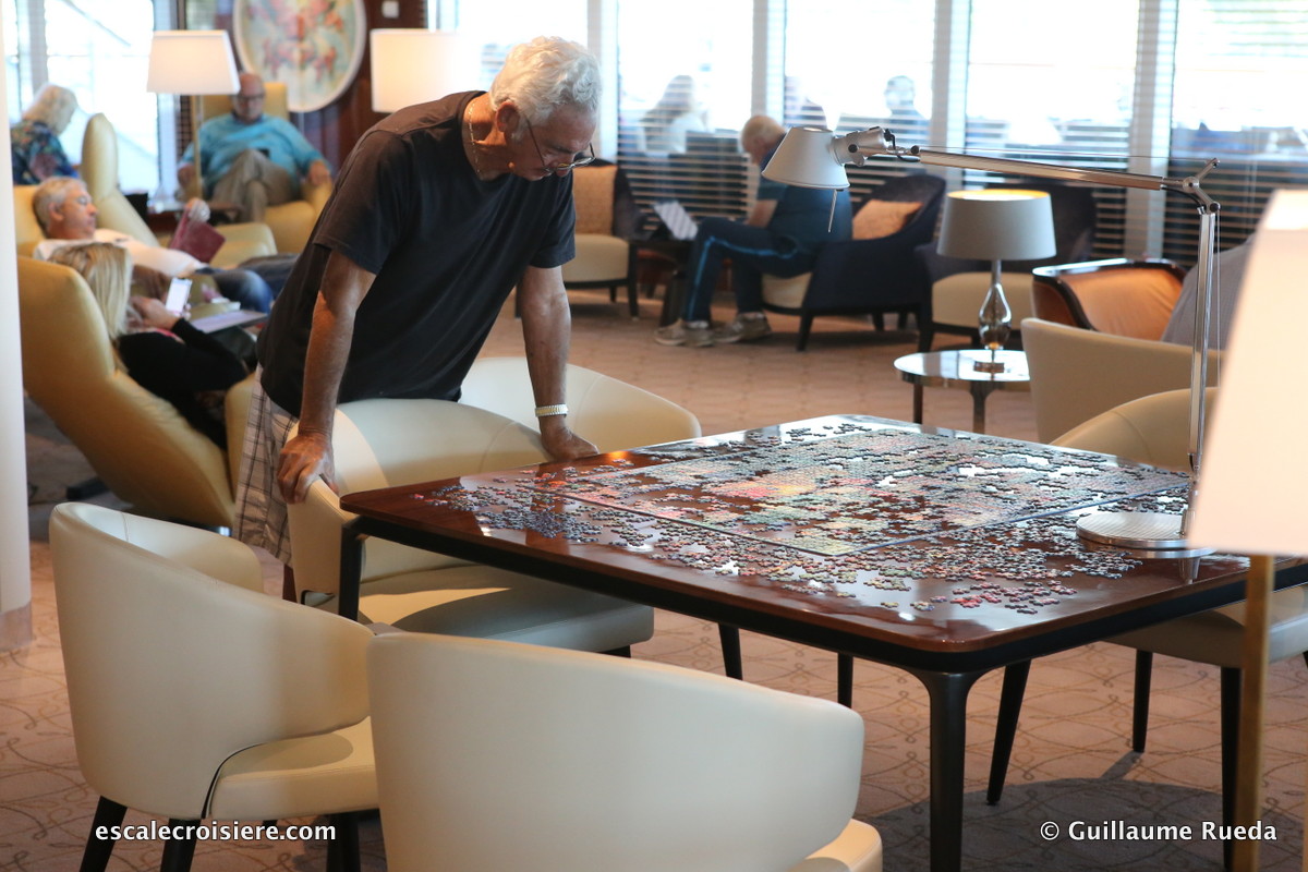 Seabourn Ovation - Seabourn Square