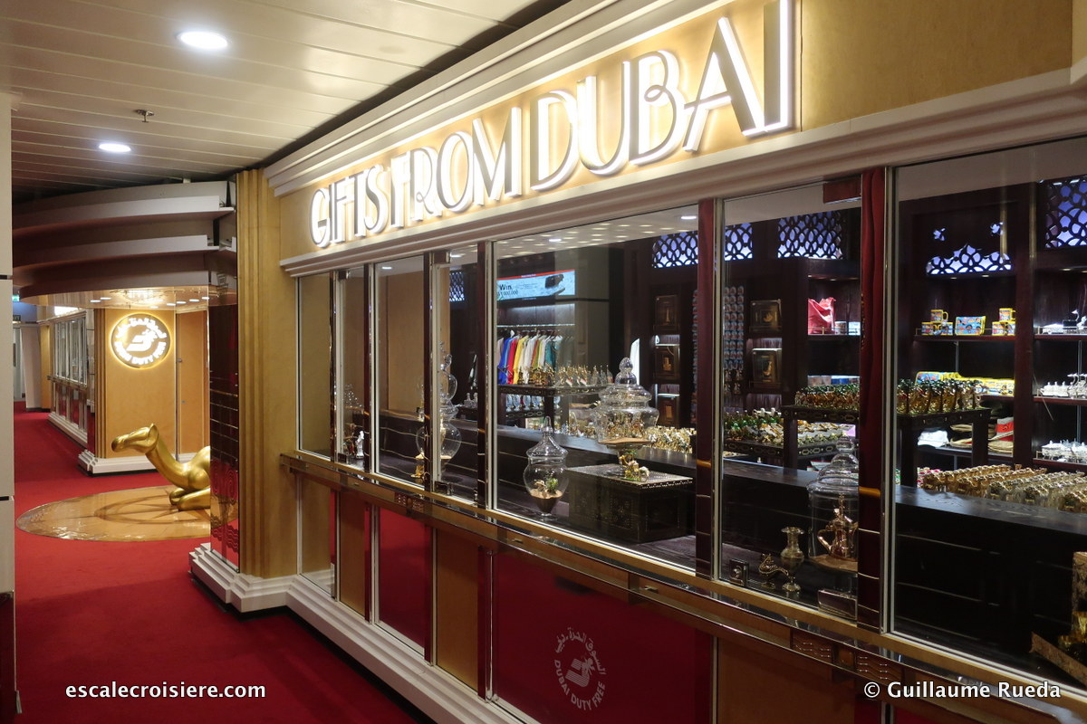 Queen Elizabeth 2 - Boutique