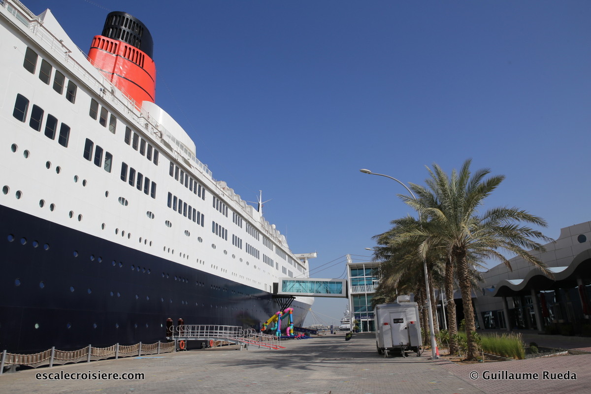 Queen Elizabeth 2 Hotel - Dubai