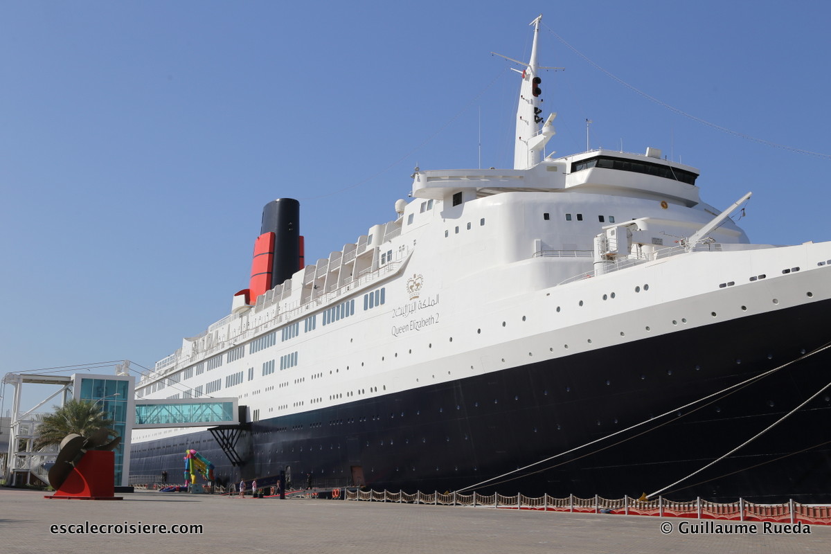 Queen Elizabeth 2 Hotel - Dubai