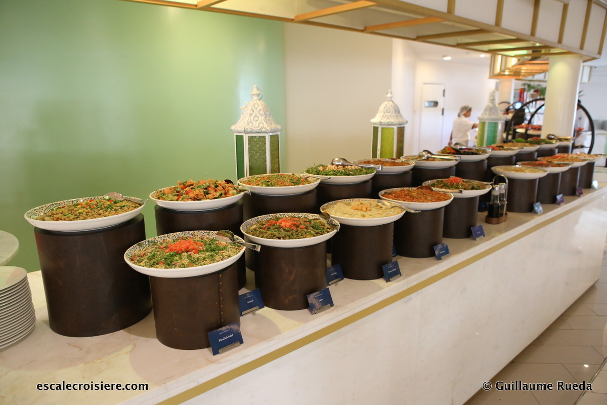 Queen Elizabeth 2 - Lido