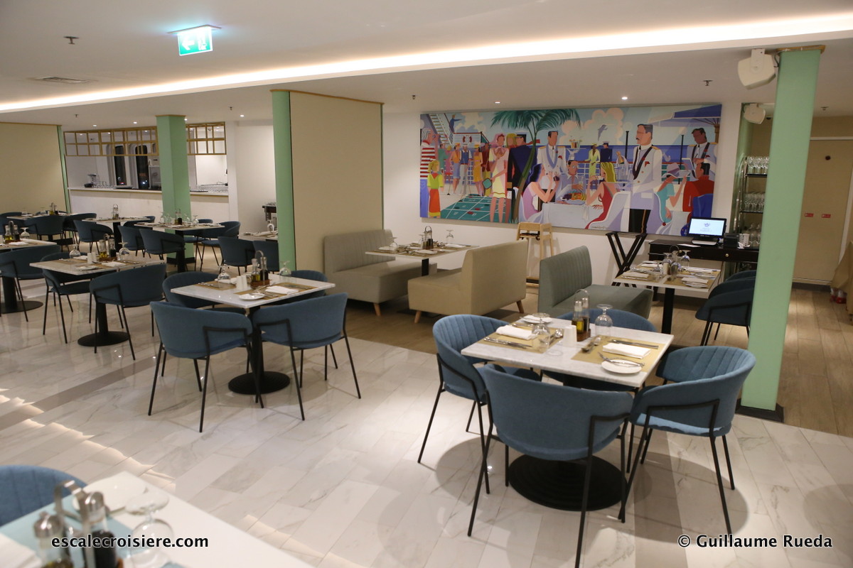 Queen Elizabeth 2 - Lido