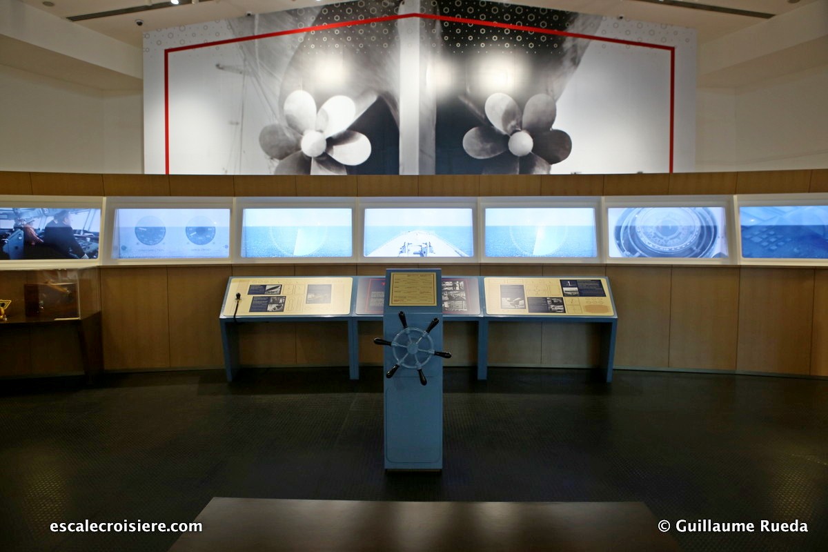 Queen Elizabeth 2 - Passerelle