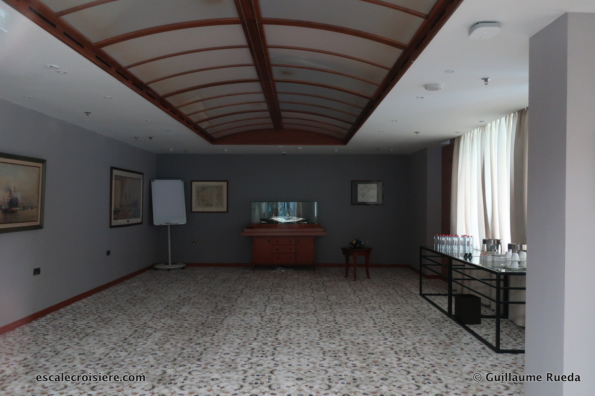 Queen Elizabeth 2 - Salon