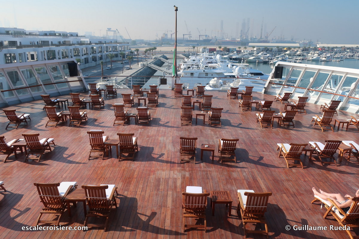 Queen Elizabeth 2 - ponts extérieurs