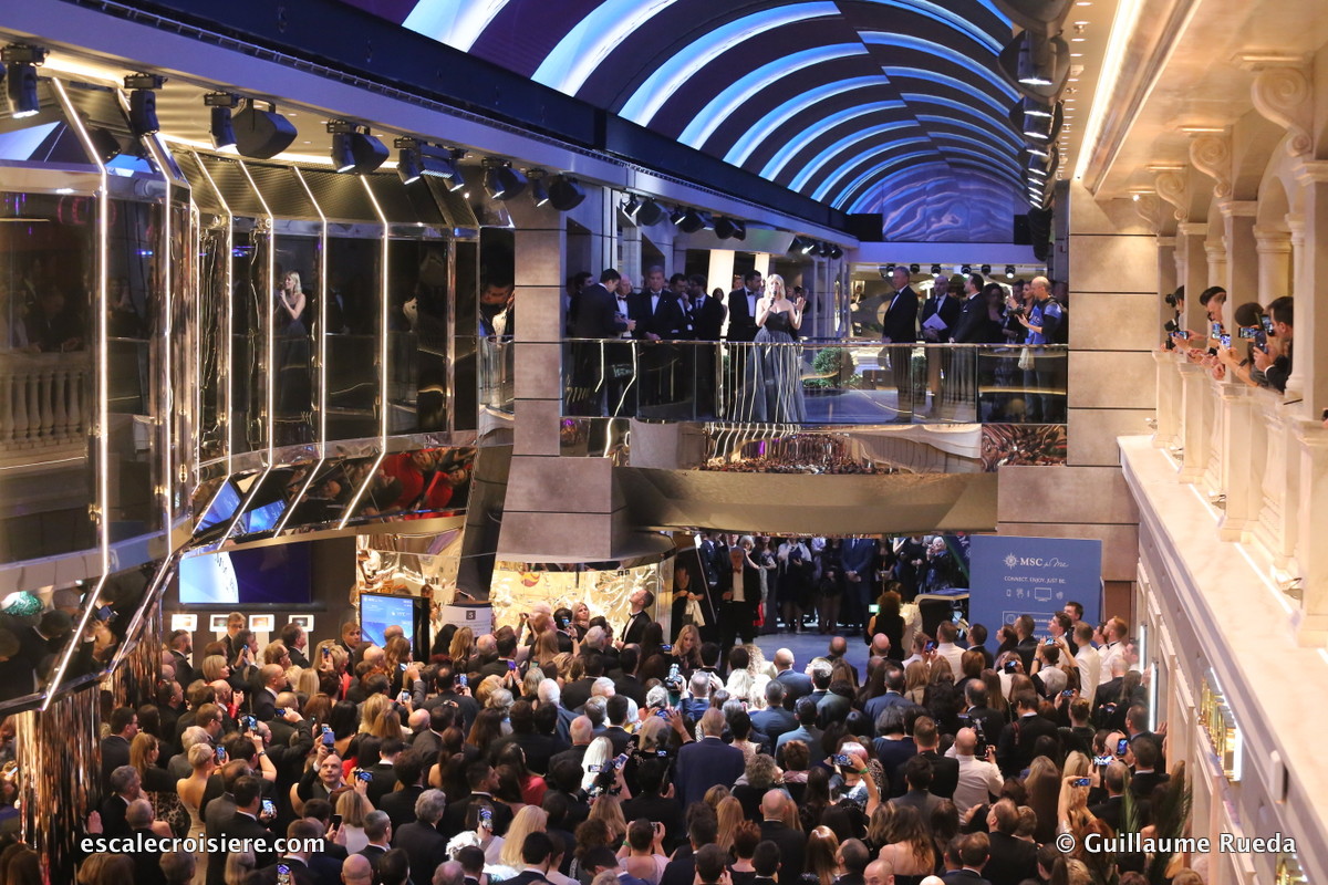 Baptême MSC Bellissima Promenade LED