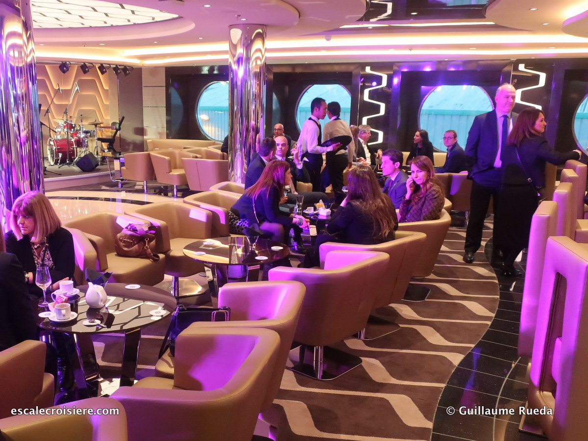 MSC Bellissima bar and lounge