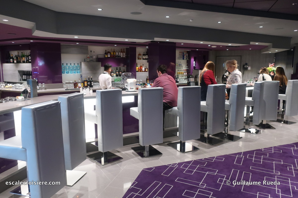 MSC Bellissima - Edge bar