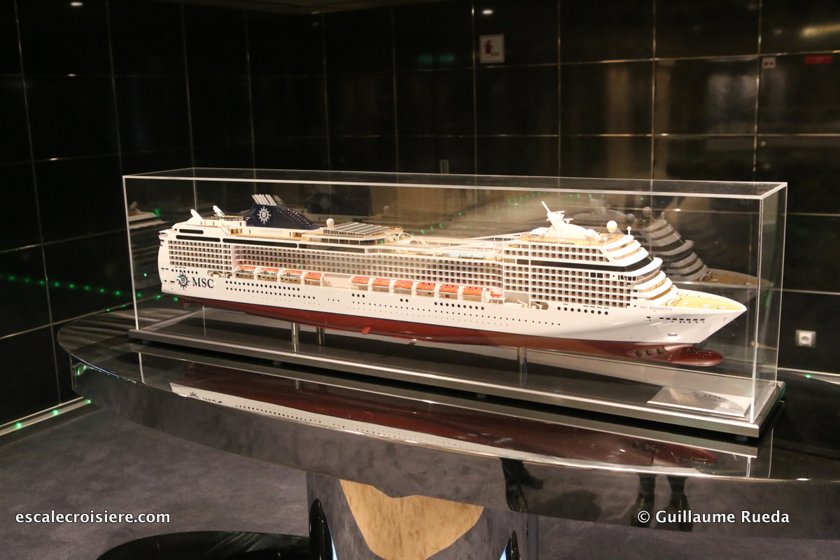 MSC Bellissima - Pont 13 MSC Magnifica maquette