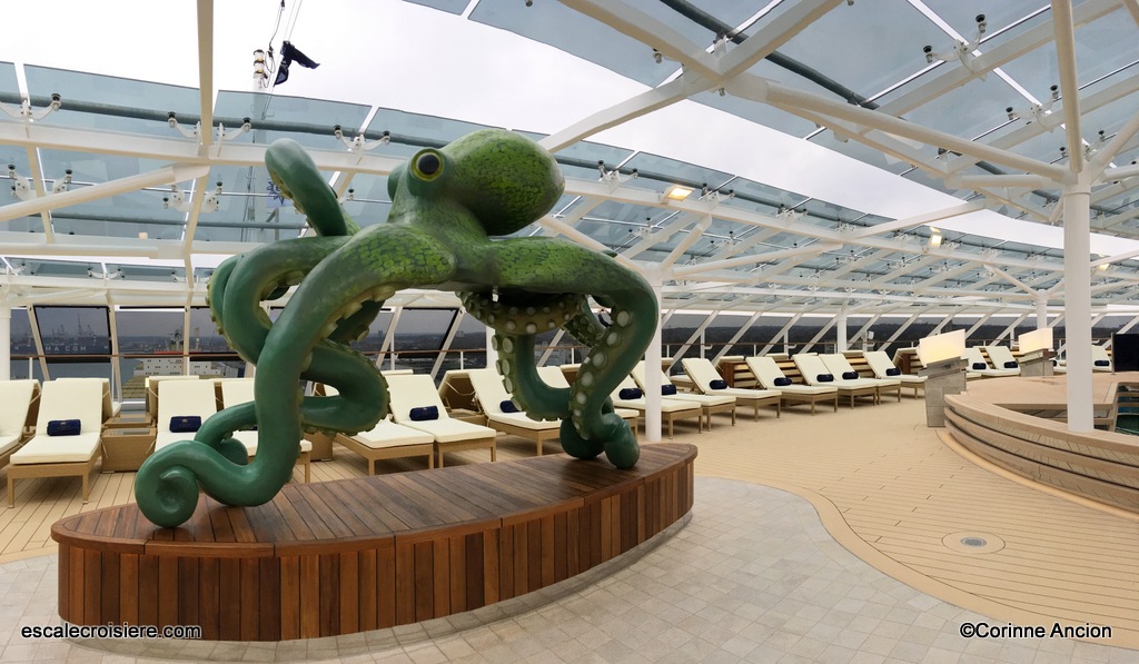 MSC Bellissima Yacht Club Sundeck