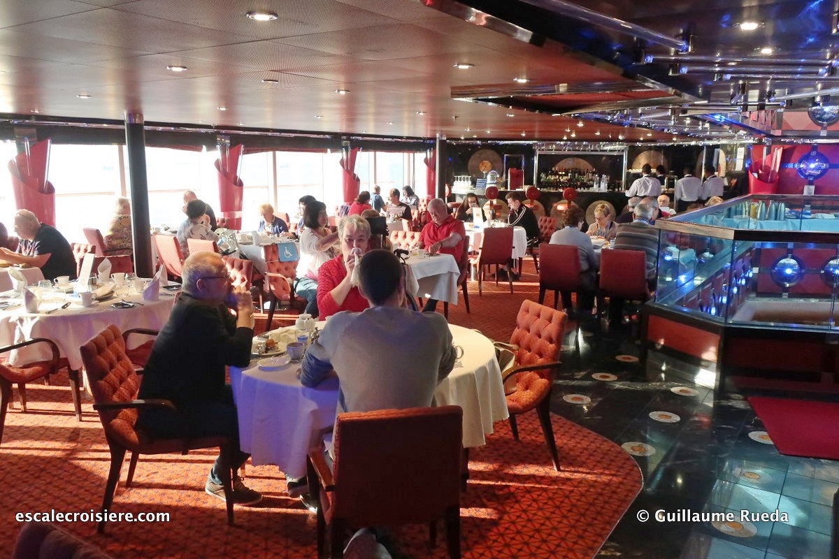 Costa Fascinosa - Restaurant club