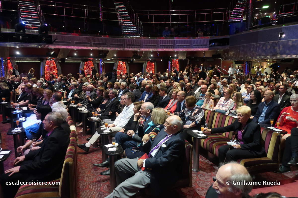 Costa Fascinosa - Theatre