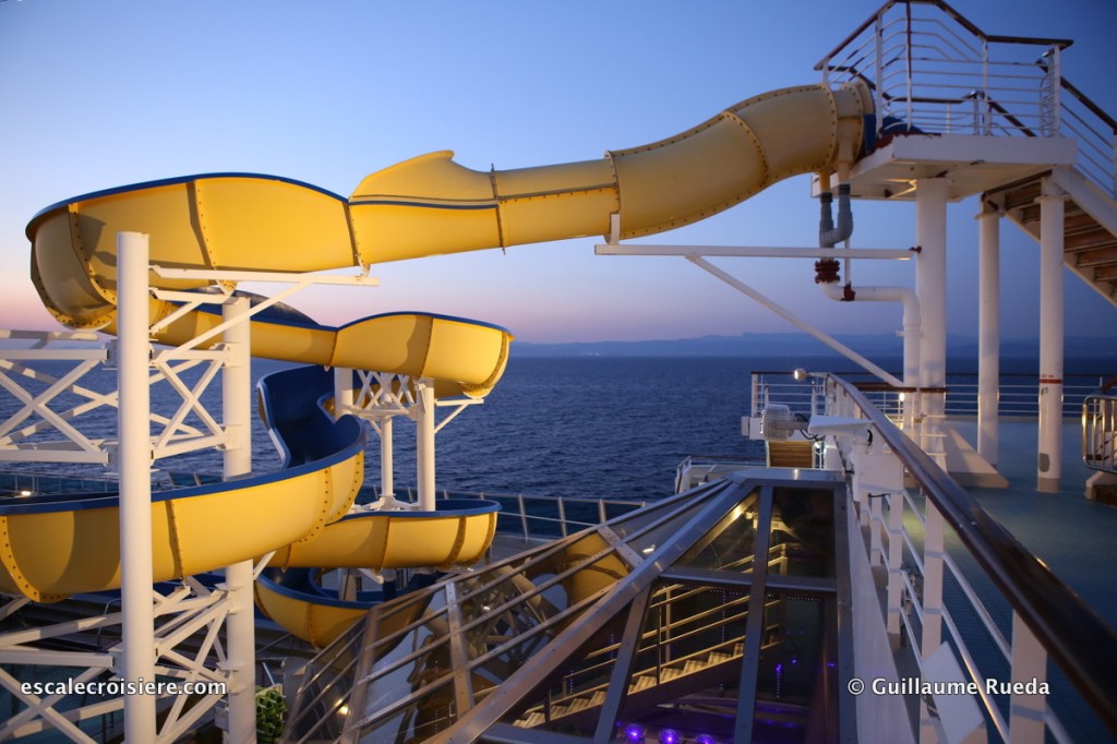 Costa Fascinosa - Toboggan jacuzzi Piscine Lido Incantesimo