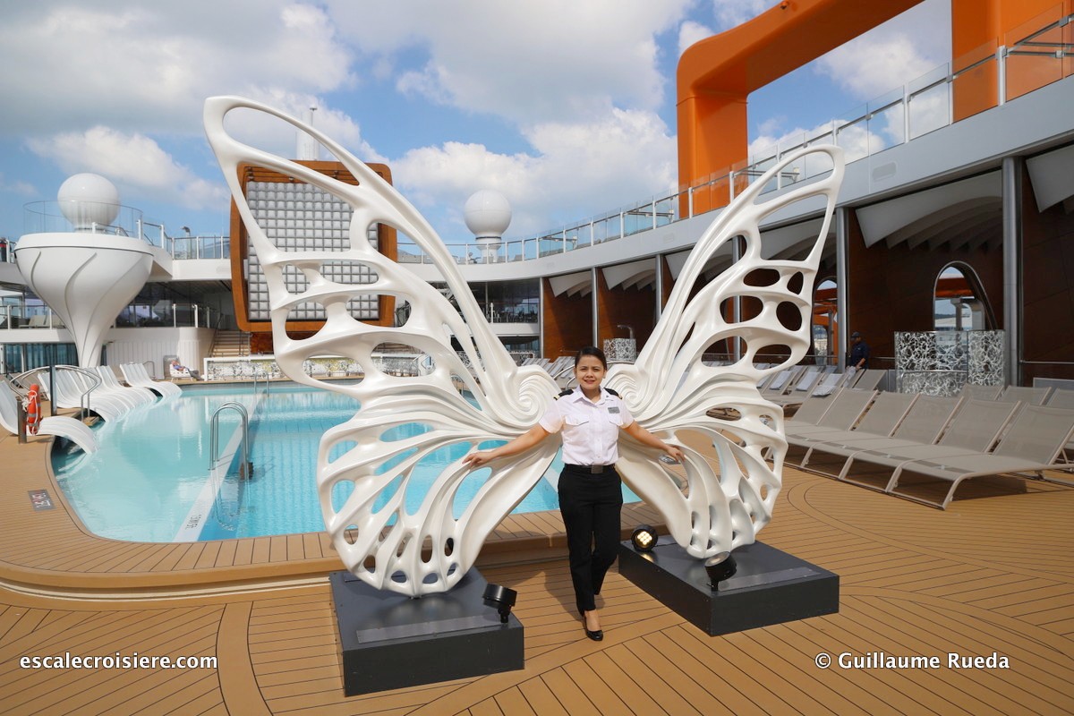 Celebrity Edge - Piscine extérieure