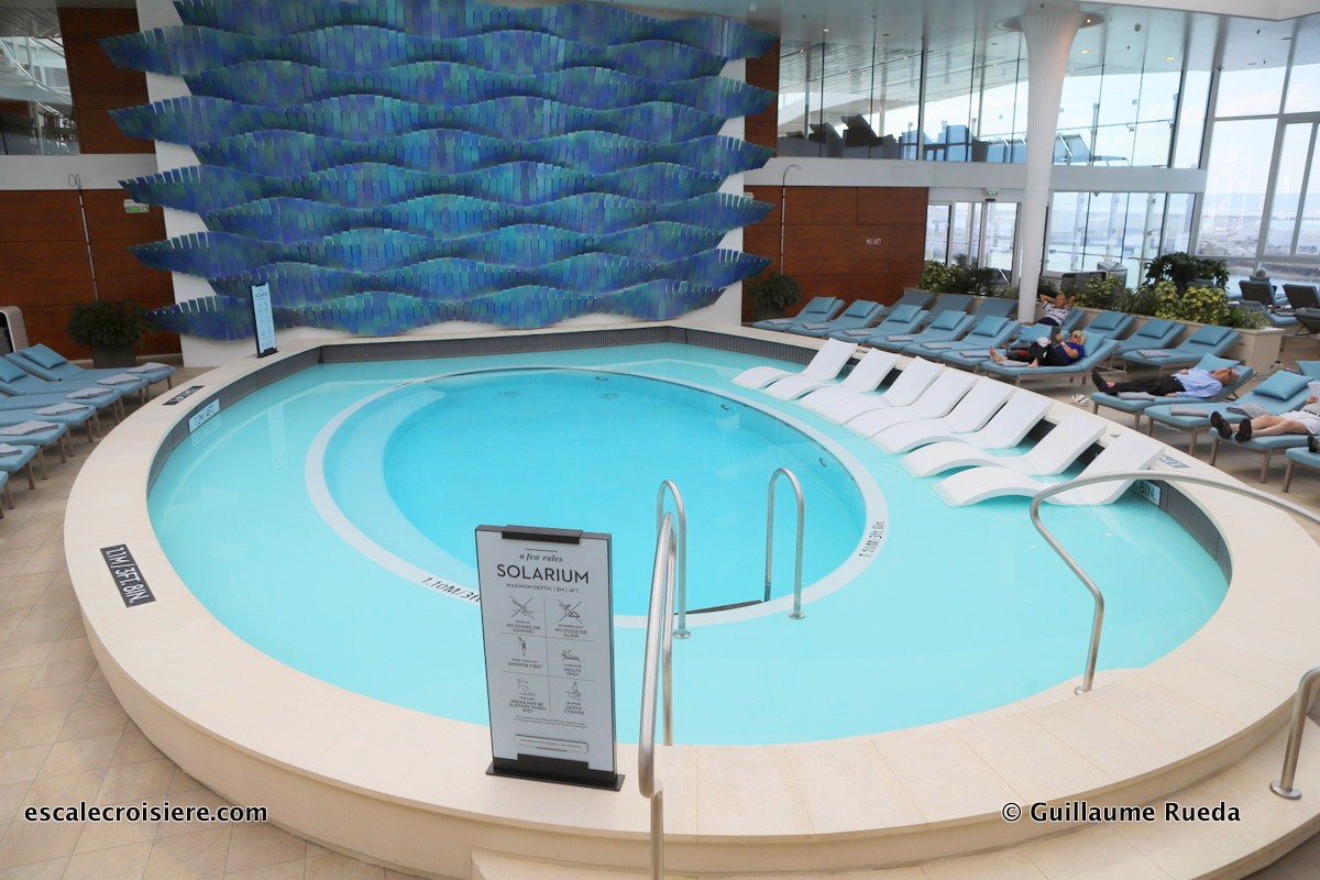 Celebrity Edge - Piscine intérieure