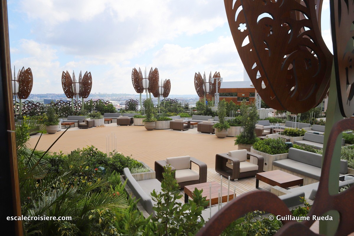 Celebrity Edge - Rooftop Garden (1)