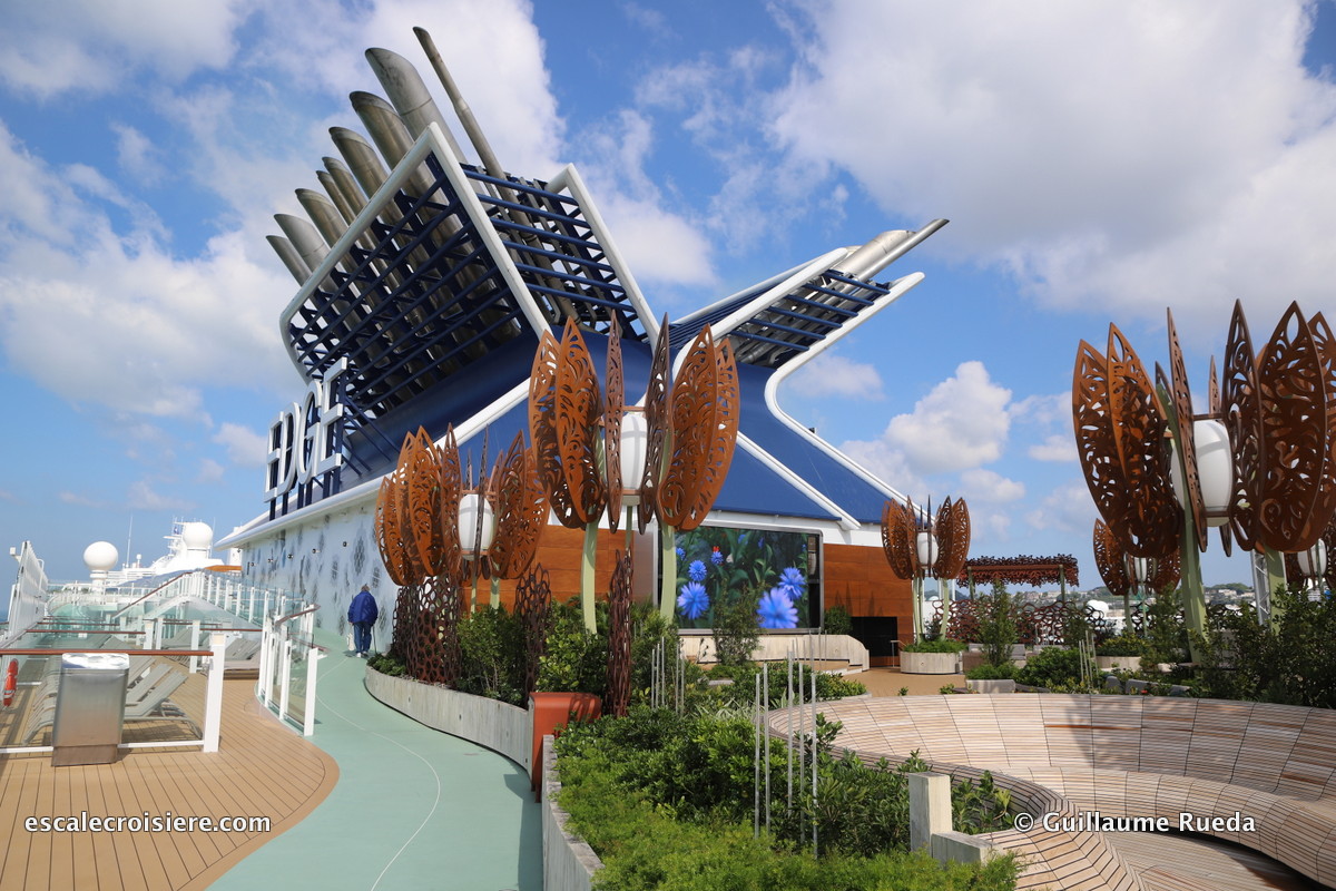 Celebrity Edge - Rooftop Garden (1)