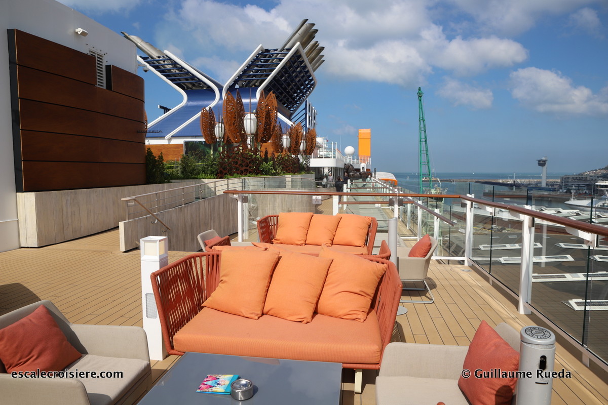 Celebrity Edge - Sunset bar