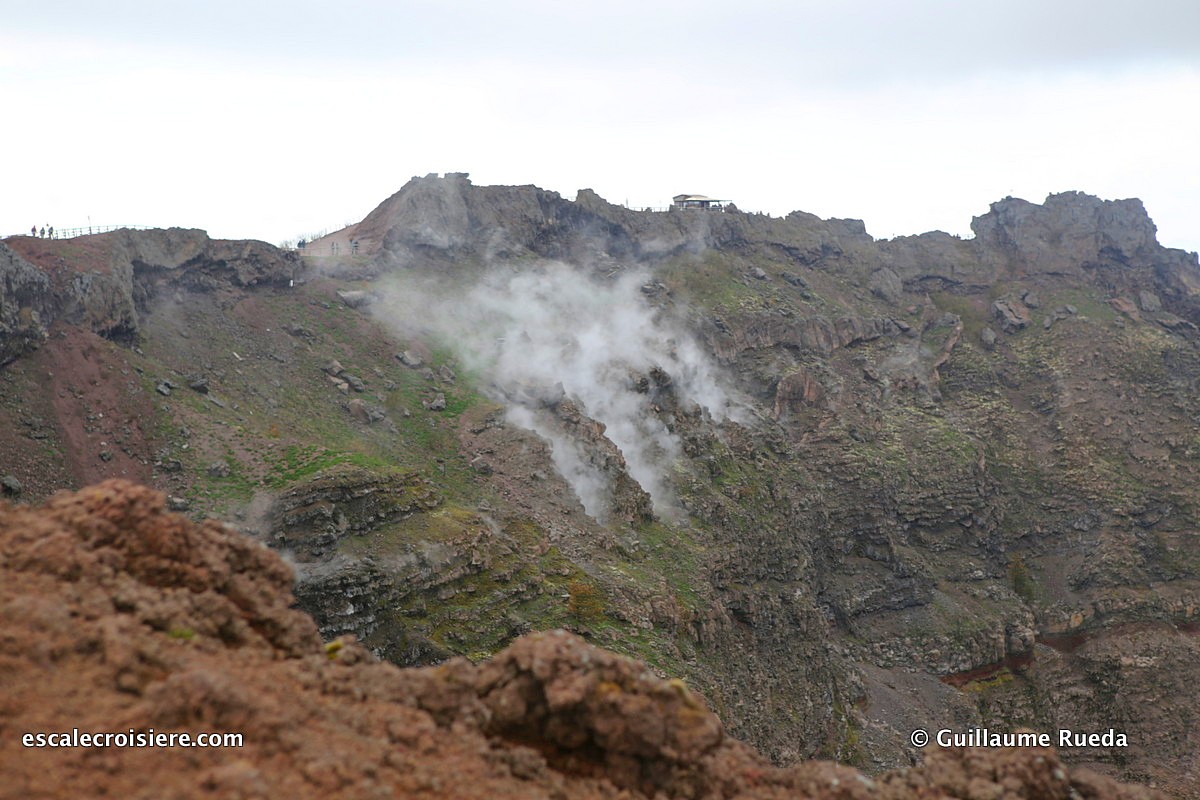 Naples - fumerolles Vésuve