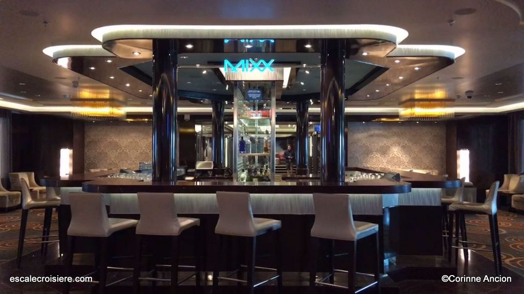 Norwegian Getaway - Mixx bar