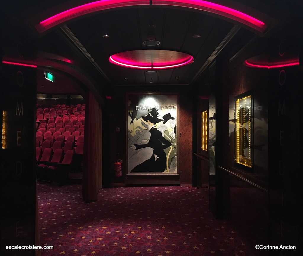 Norwegian Spirit - Stardust theater