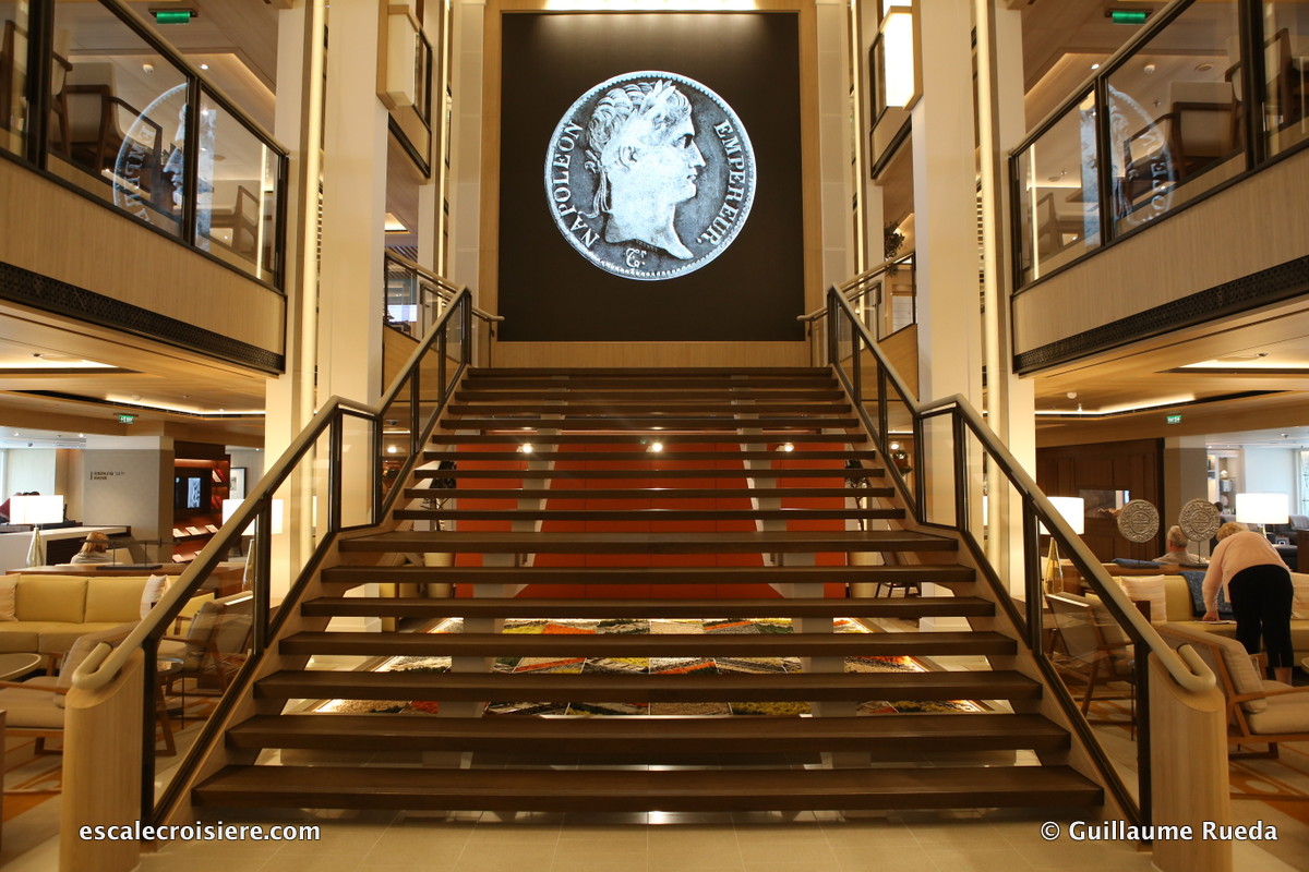 Viking Jupiter - Atrium