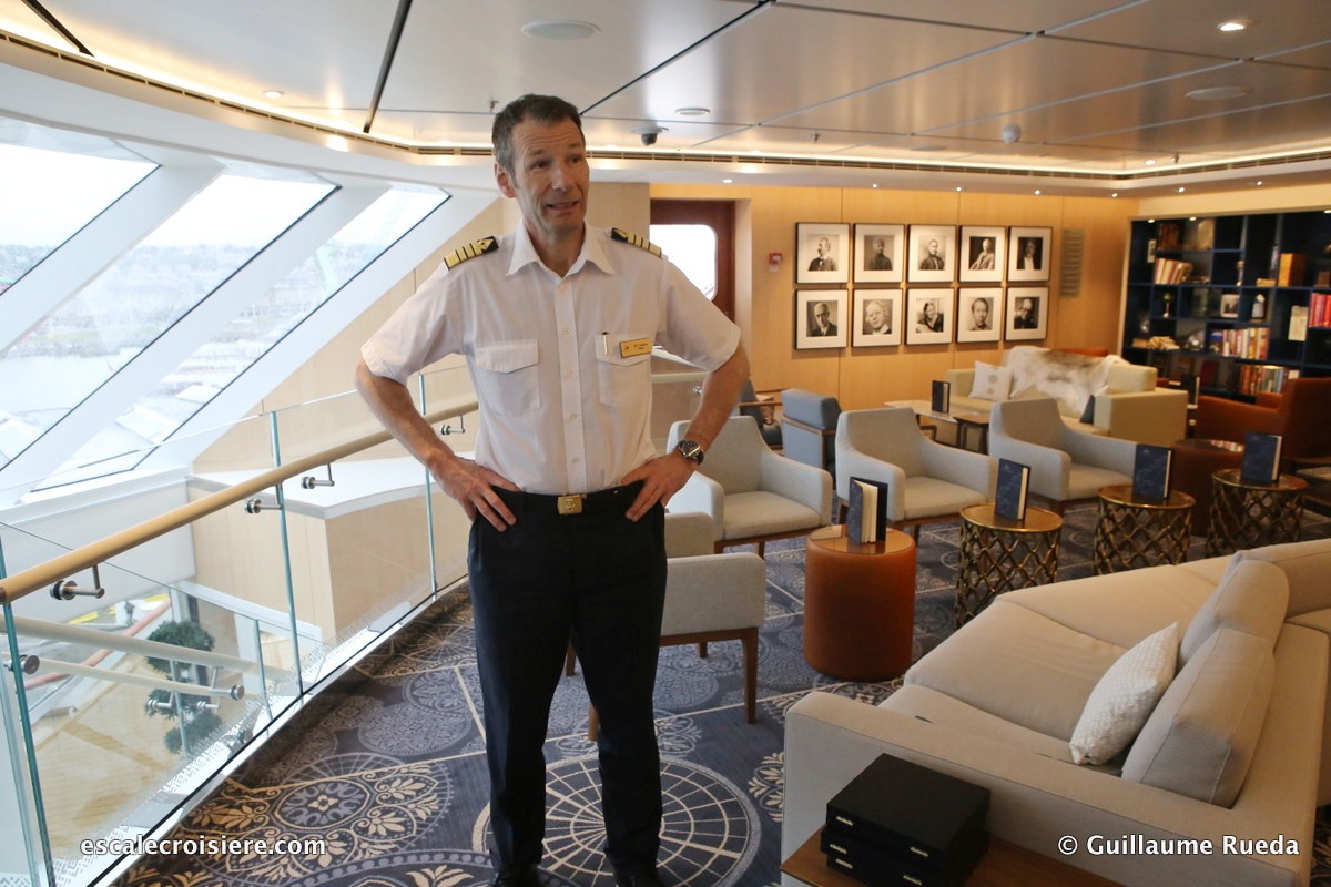 Viking Jupiter - Commandant Erik Saaby