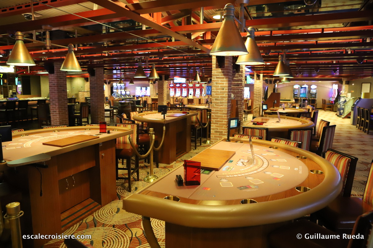 Crown Princess - Gatsby Casino