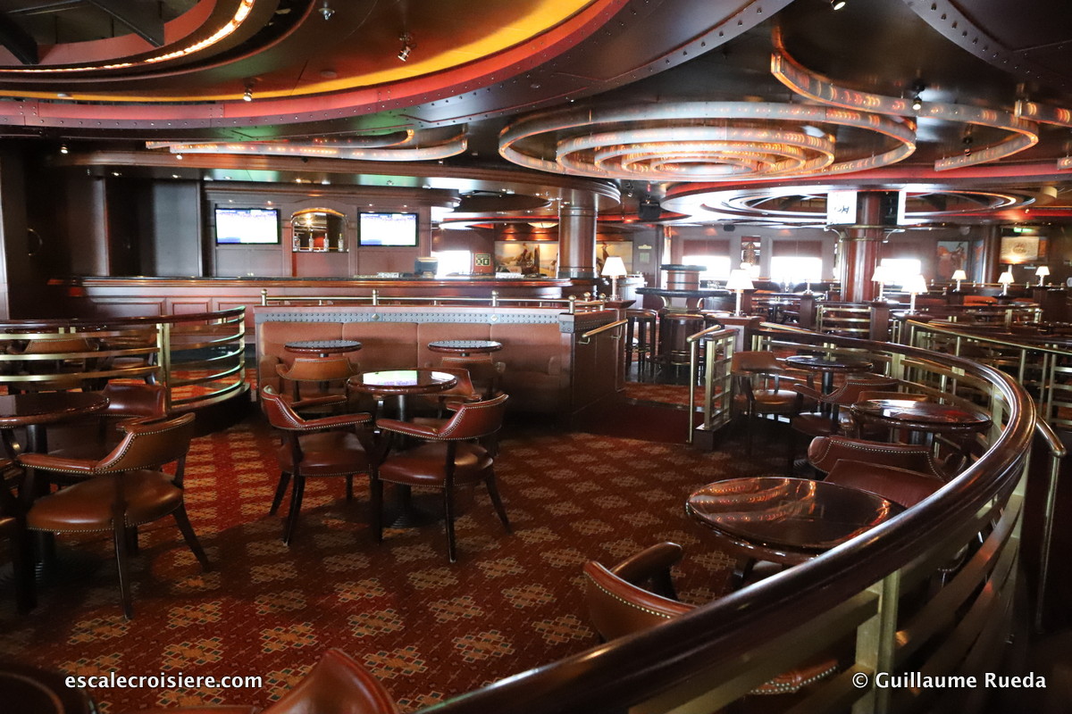 Crown Princess - Club Fusion