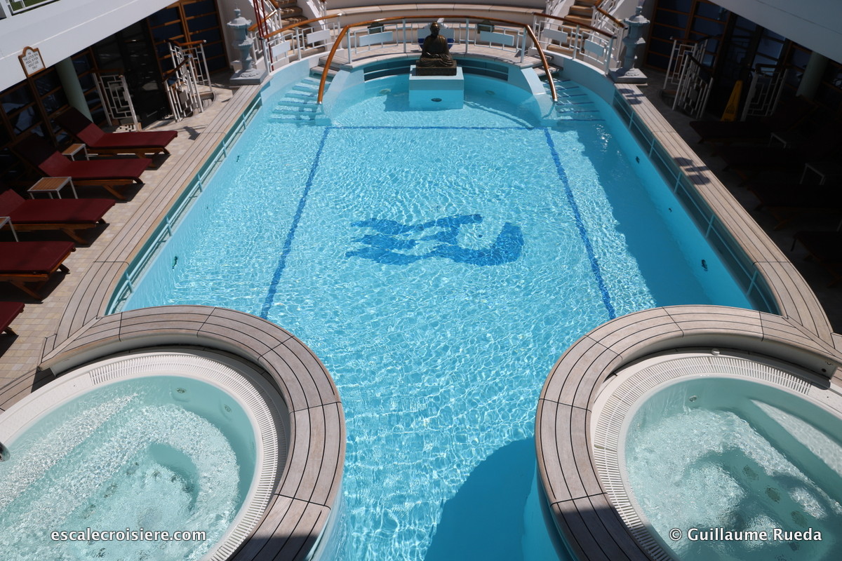 Crown Princess - Piscine du Sanctuary