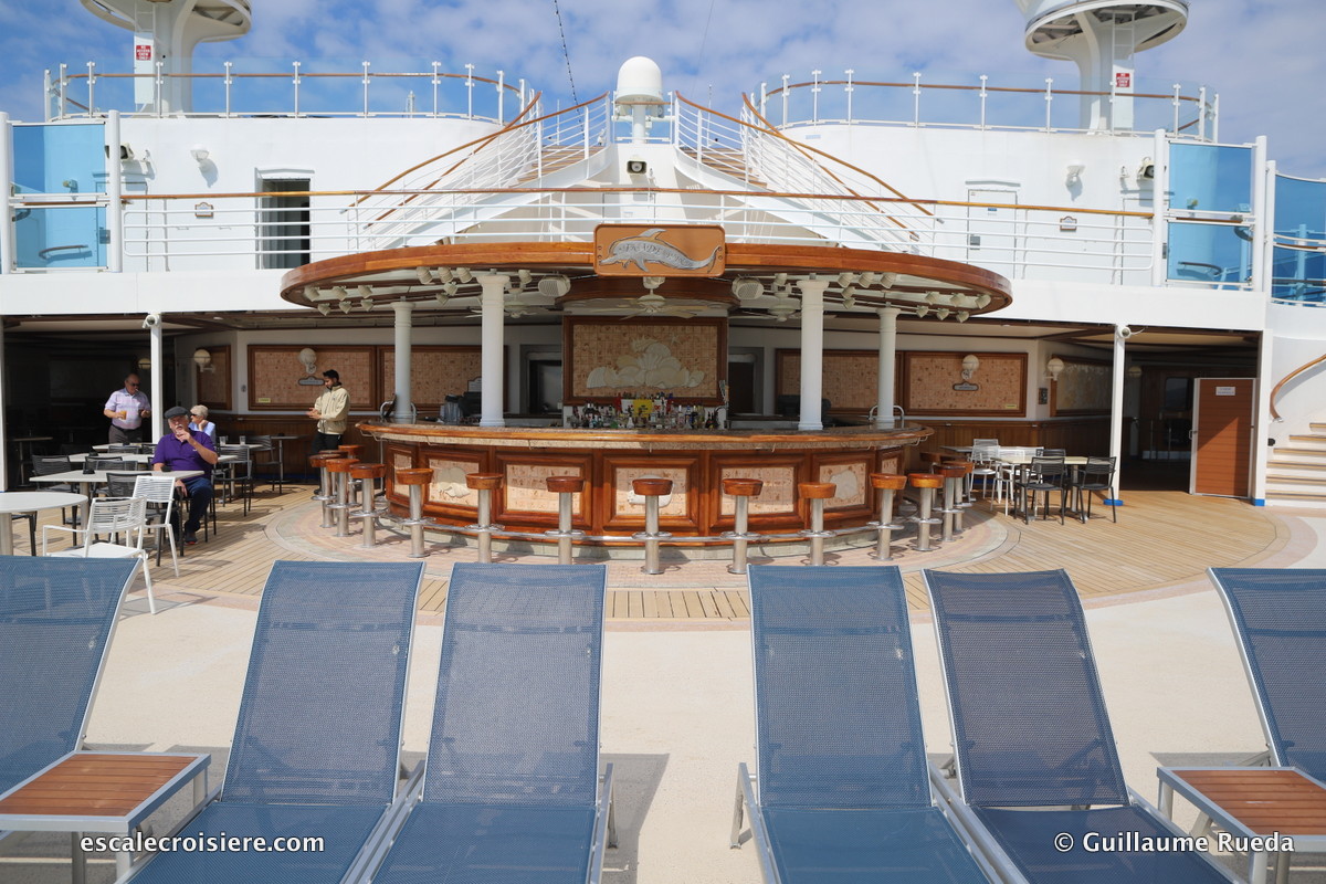 Crown Princess - Tradewinds bar