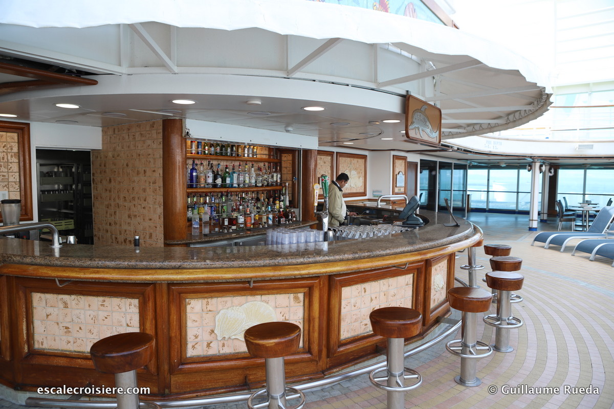 Crown Princess - Tradewinds bar
