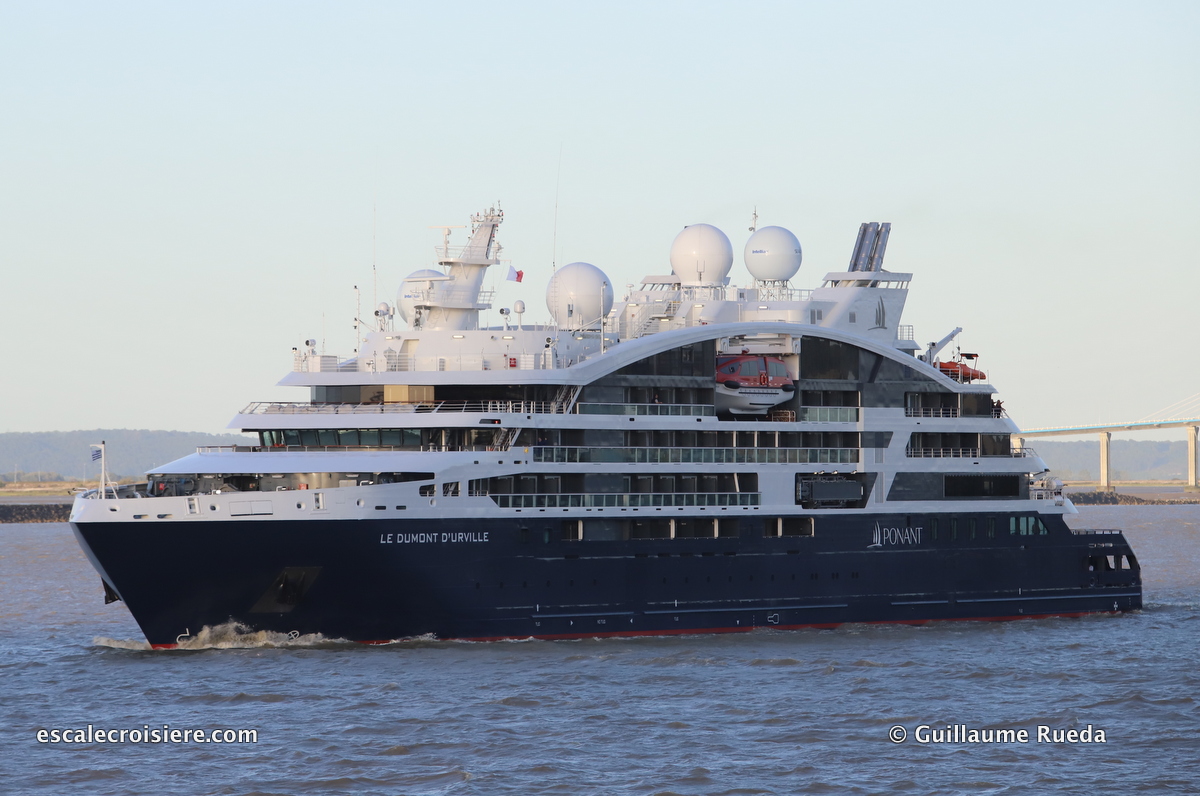 Le Dumont D'Urville
